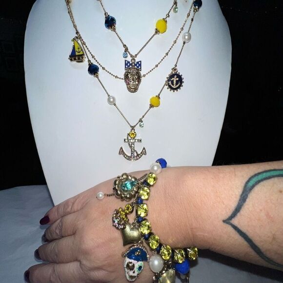 Betsey Johnson Ship Shape Layered Charm Necklace and Bracelet Set - Picture 1 of 14